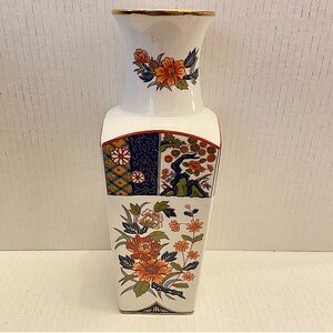 Japanese Imari Vase 1960’s Printed, Hand painted, Gilded Rim.